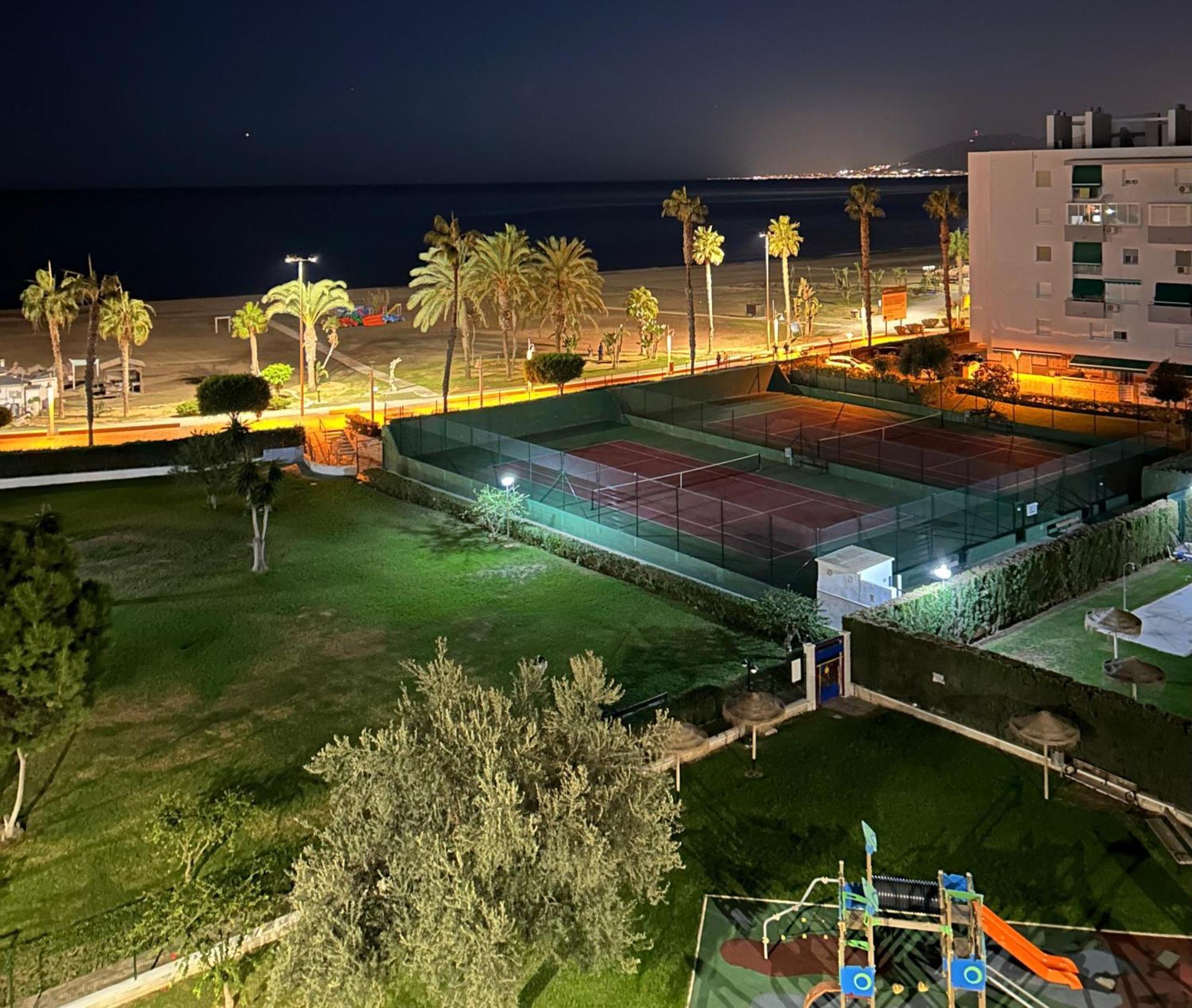 Primera Linea De Playa. Magnifica Urbanizacion Apartment La Cala Del Moral Room photo